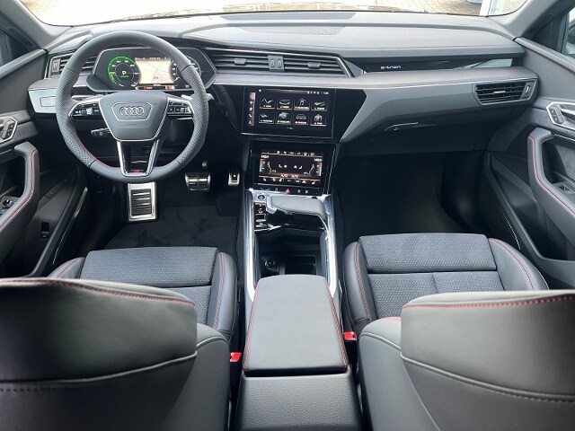 Image about Audi Q8 e-tron S line 55 e-tron quattro