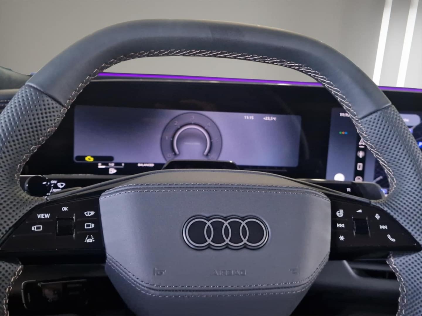 Bild über Audi Q7 SUV TDI quattro 220 kW tiptronic - für weitere Informationen kontaktieren Sie den Audi Partner
