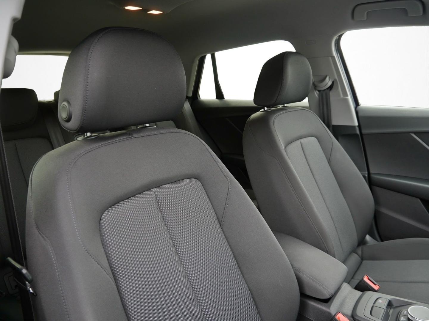 Bild über Audi Q2 S line 35 TFSI Schaltgetriebe - für weitere Informationen kontaktieren Sie den Audi Partner