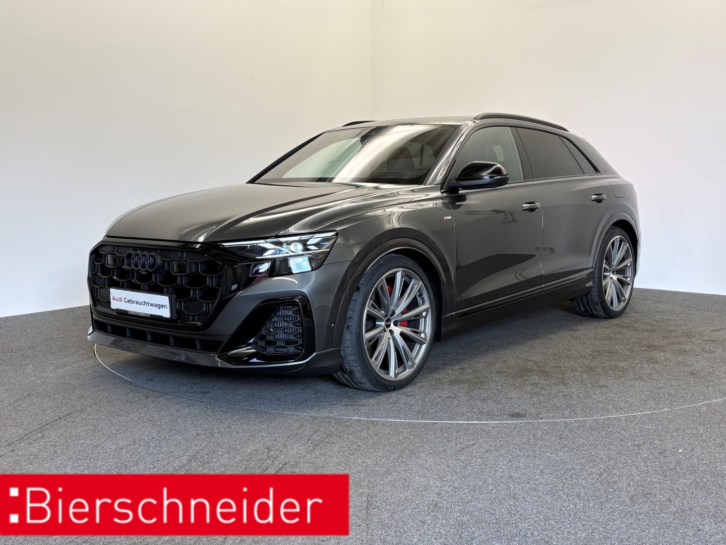 Bild über Audi Q8 SUV TFSI e S line business TFSI e quattro 360 kW tiptronic - für weitere Informationen kontaktieren Sie den Audi Partner