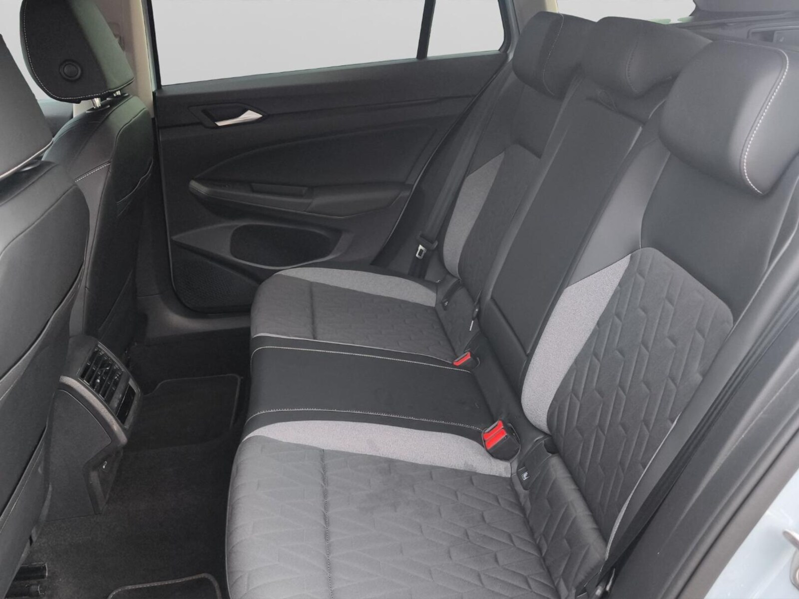 Volkswagen Golf Variant – Bild 14