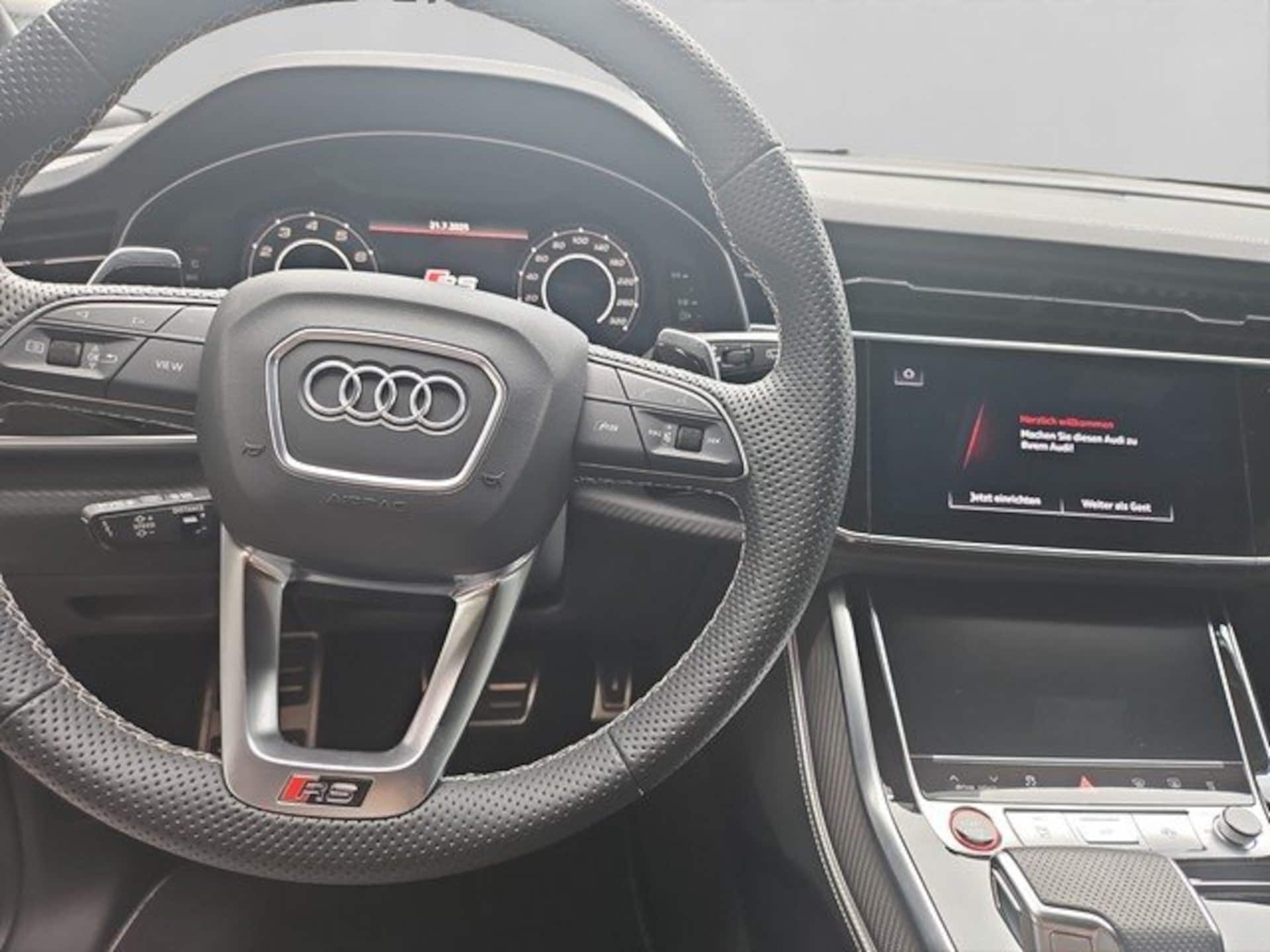 Audi RS Q8 SUV