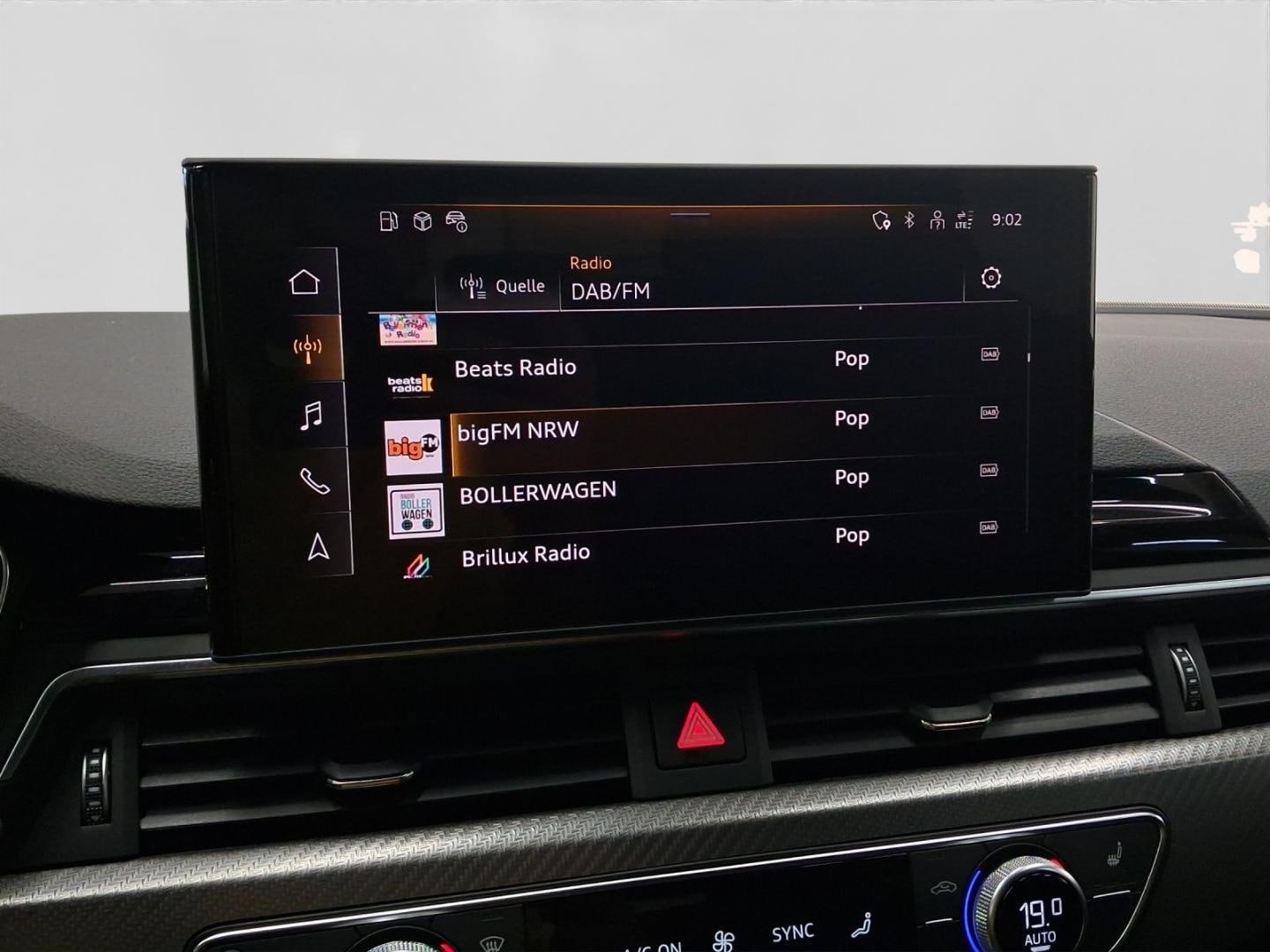 Bild über Audi RS 4 Avant TFSI quattro tiptronic - für weitere Informationen kontaktieren Sie den Audi Partner