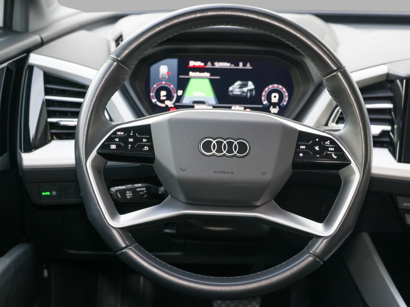 Bild über Audi Q4 e-tron 40 e-tron - für weitere Informationen kontaktieren Sie den Audi Partner