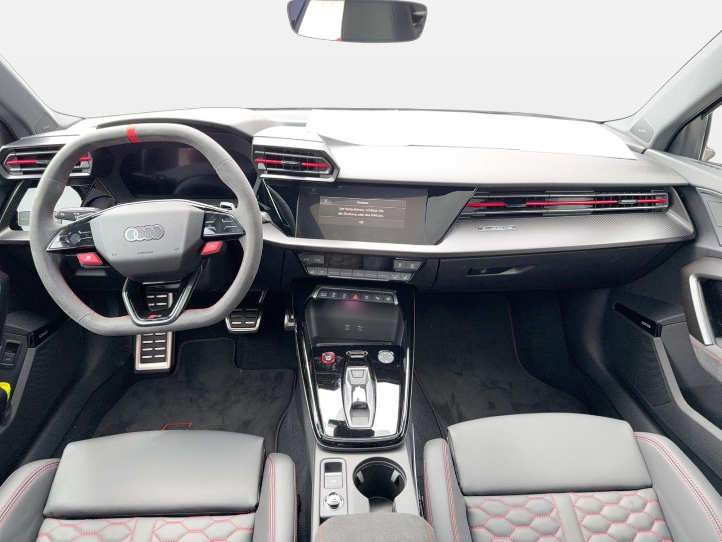 Image about Audi RS 3 Limousine TFSI quattro S tronic
