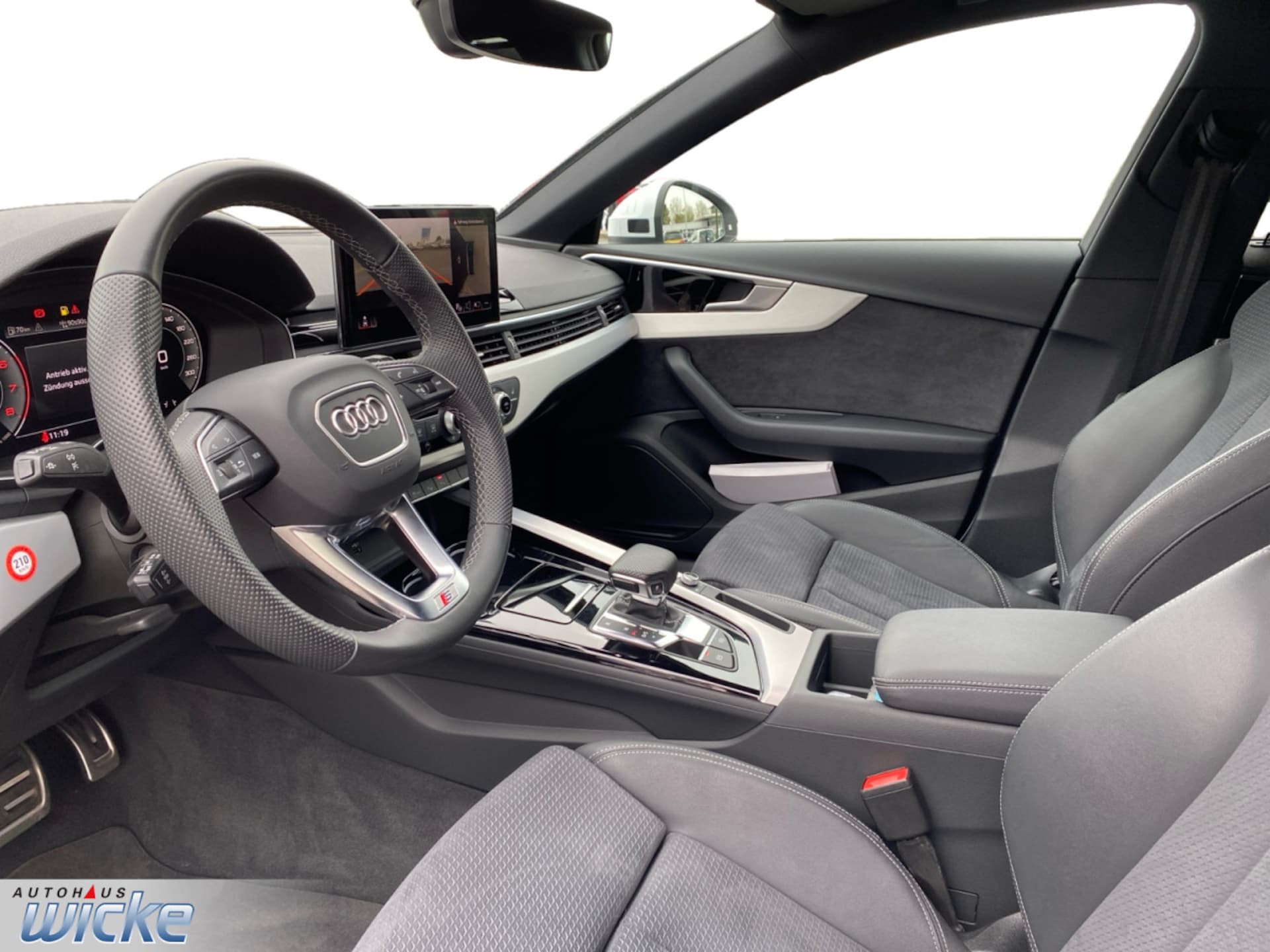 Audi A4 Avant S line
