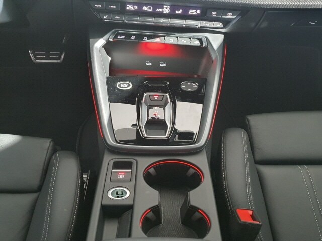 Audi A3 40 TFSI Premium 150 204 kW hp S tronic 10