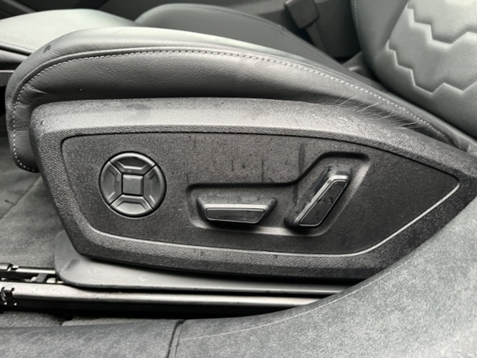 Audi S6 Avant e-tron