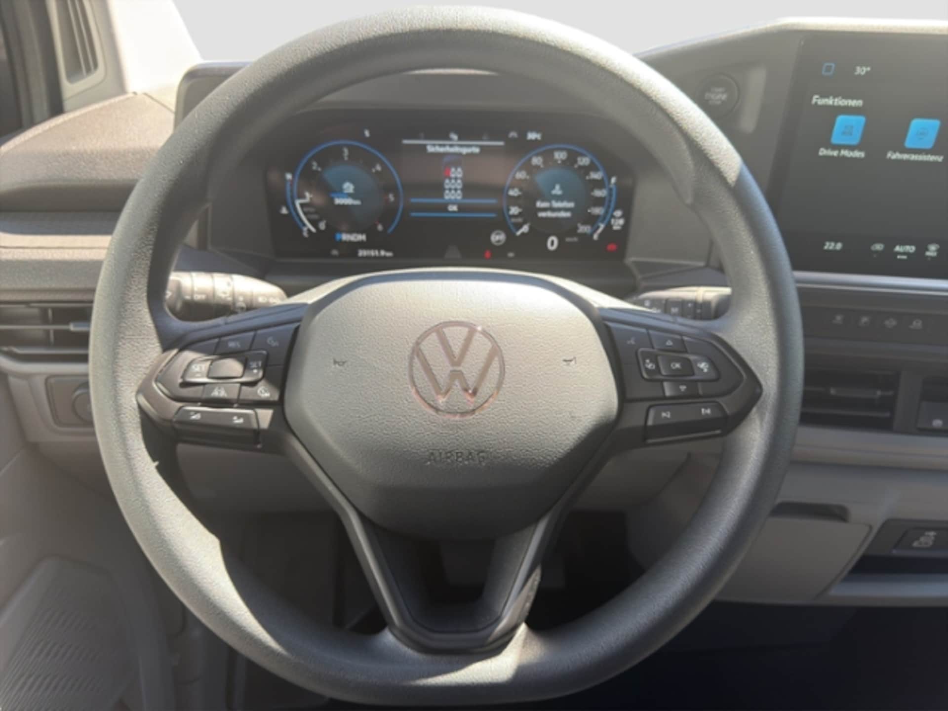 Volkswagen Transporter Kombi langer Radstand