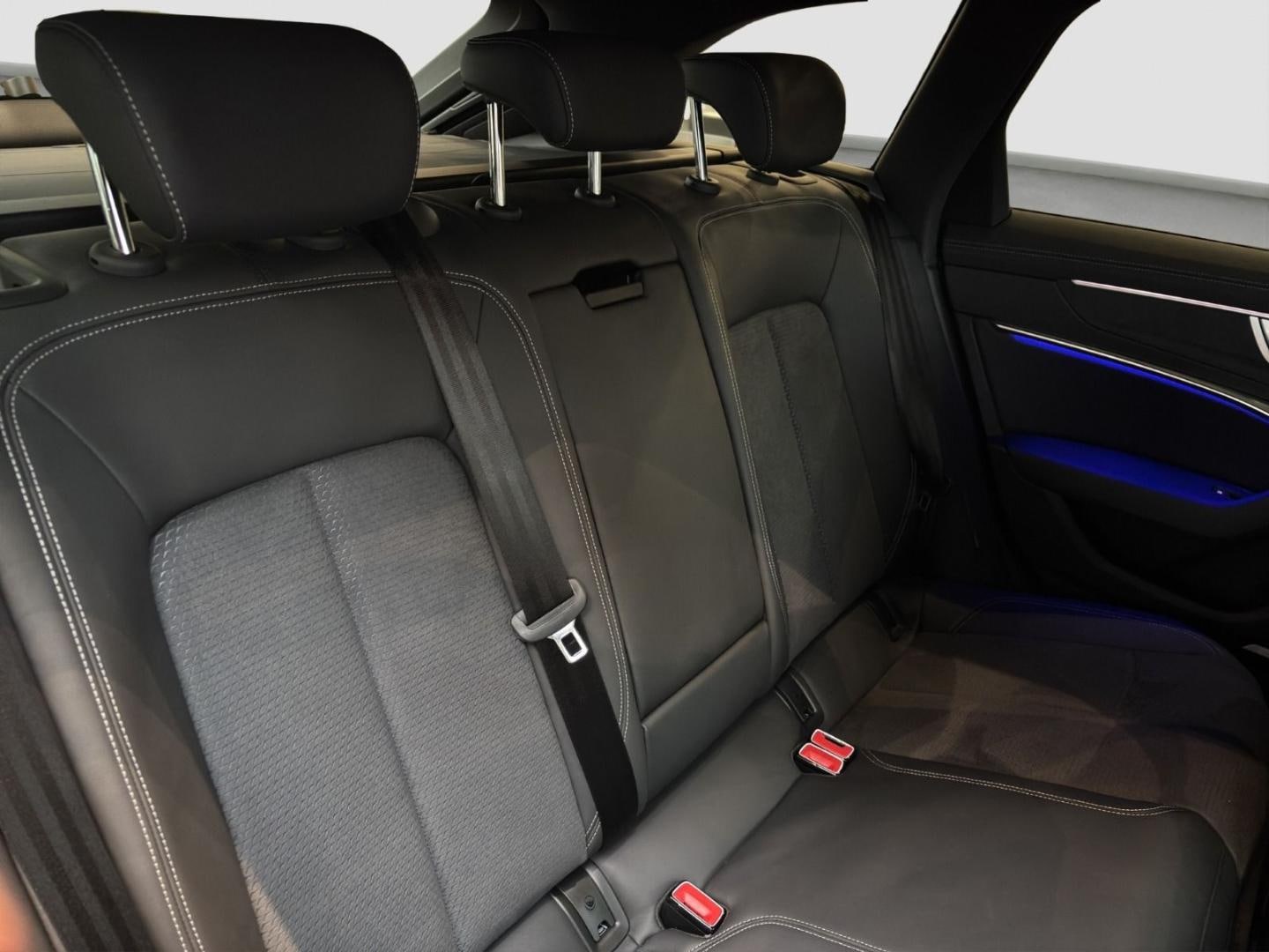 Bild über Audi A6 Avant S line 40 TDI quattro S tronic - für weitere Informationen kontaktieren Sie den Audi Partner