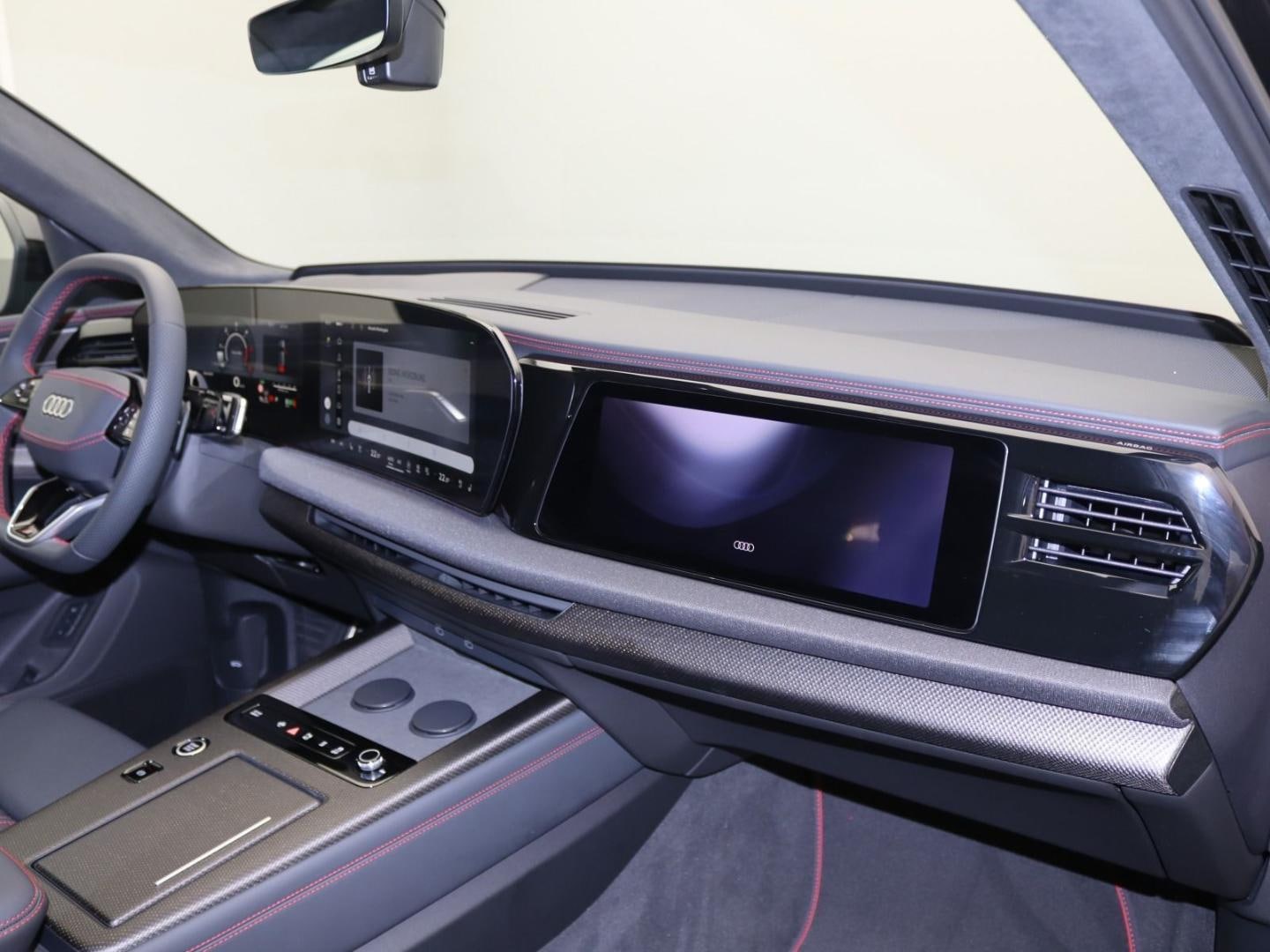Bild über Audi Q7 SUV TDI quattro 220 kW tiptronic - für weitere Informationen kontaktieren Sie den Audi Partner