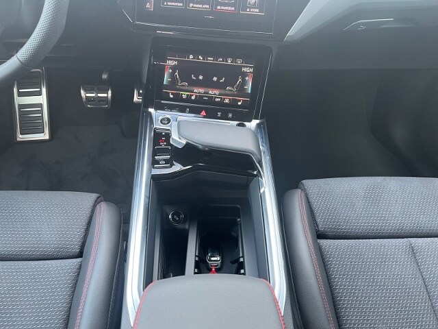 Image about Audi Q8 e-tron S line 55 e-tron quattro