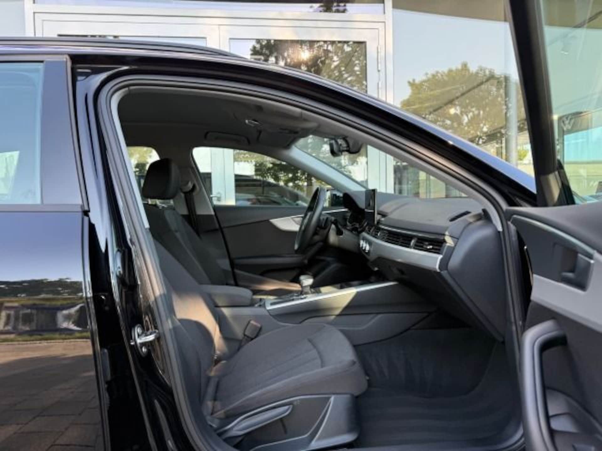 Audi A4 Avant S line