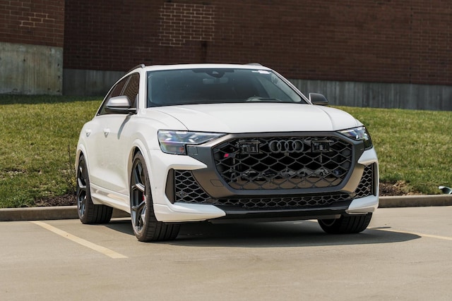 Photo of 2026 Audi RS Q8 SUV performance