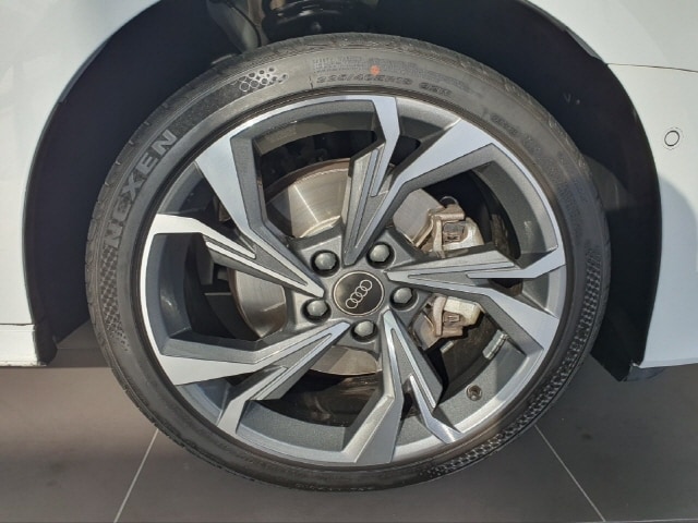 Audi A3 40 TFSI Premium 150 204 kW hp S tronic 6