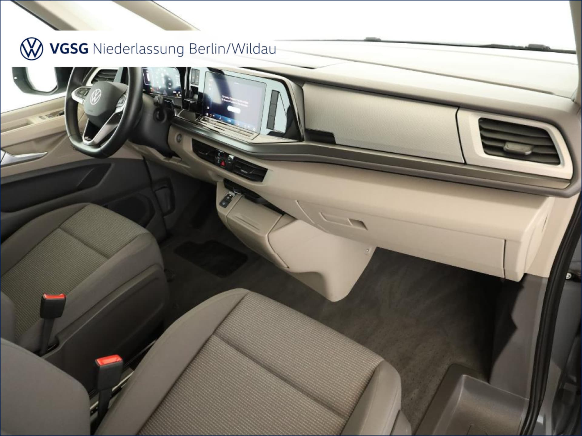 Volkswagen Multivan Langversion Basis-Modell