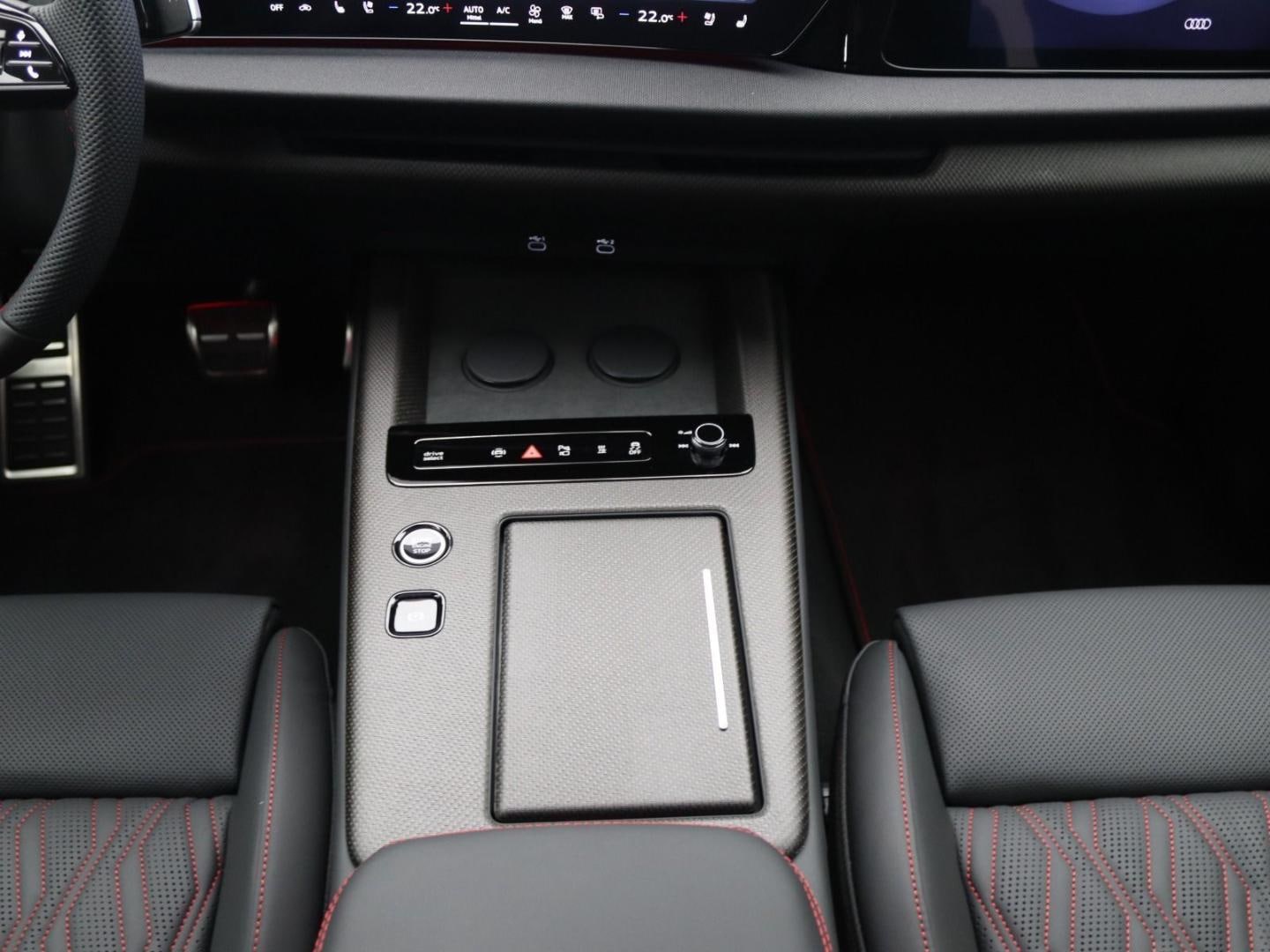 Bild über Audi Q7 SUV TDI quattro 220 kW tiptronic - für weitere Informationen kontaktieren Sie den Audi Partner
