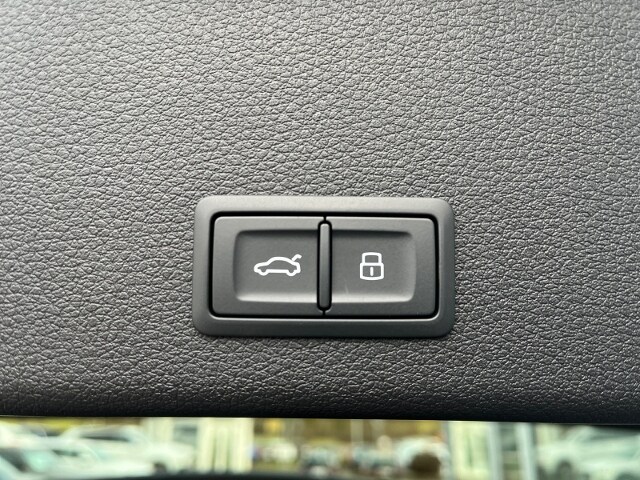 Image about Audi Q8 e-tron S line 55 e-tron quattro