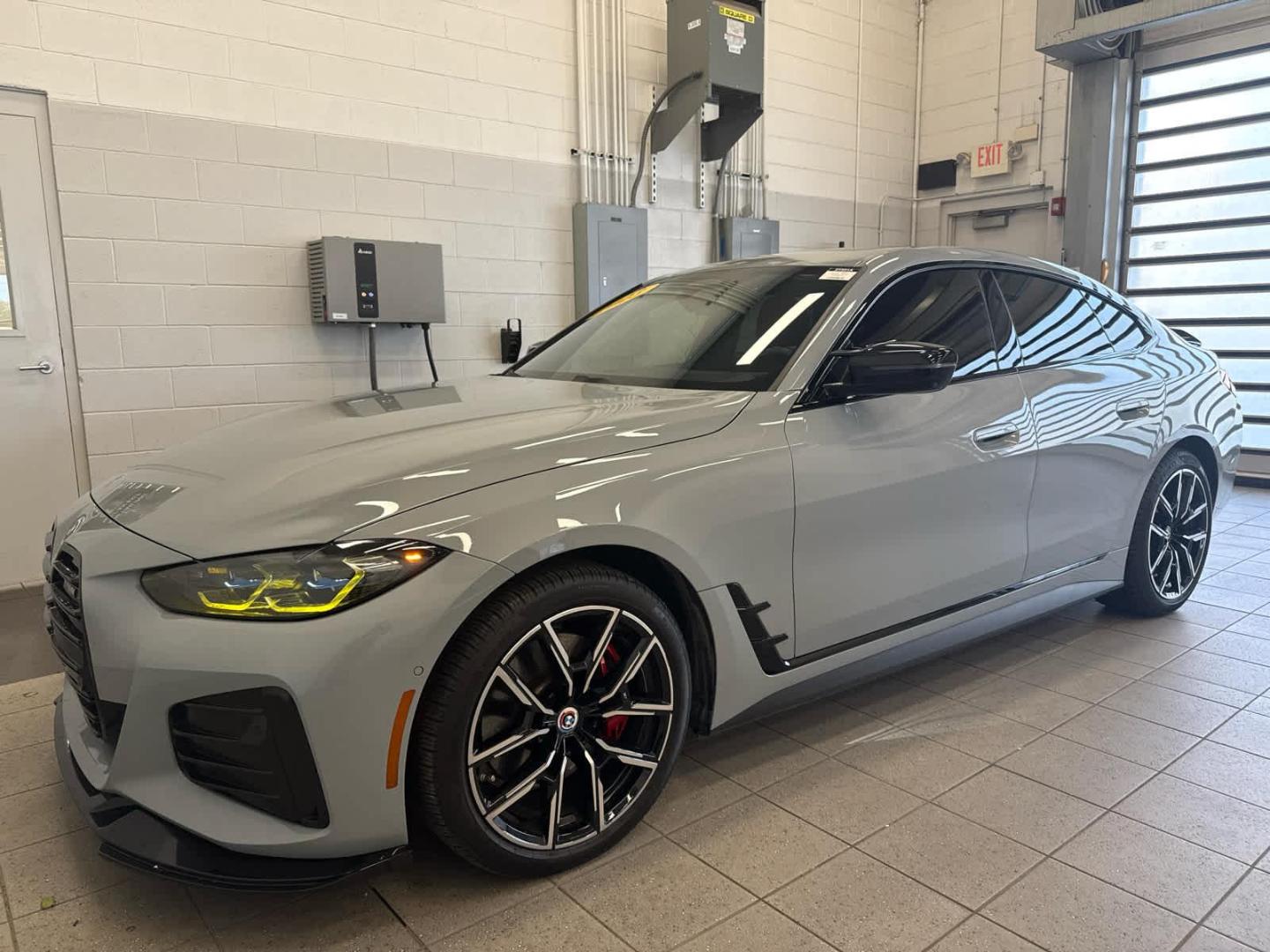 2023 BMW i4 M50's photo