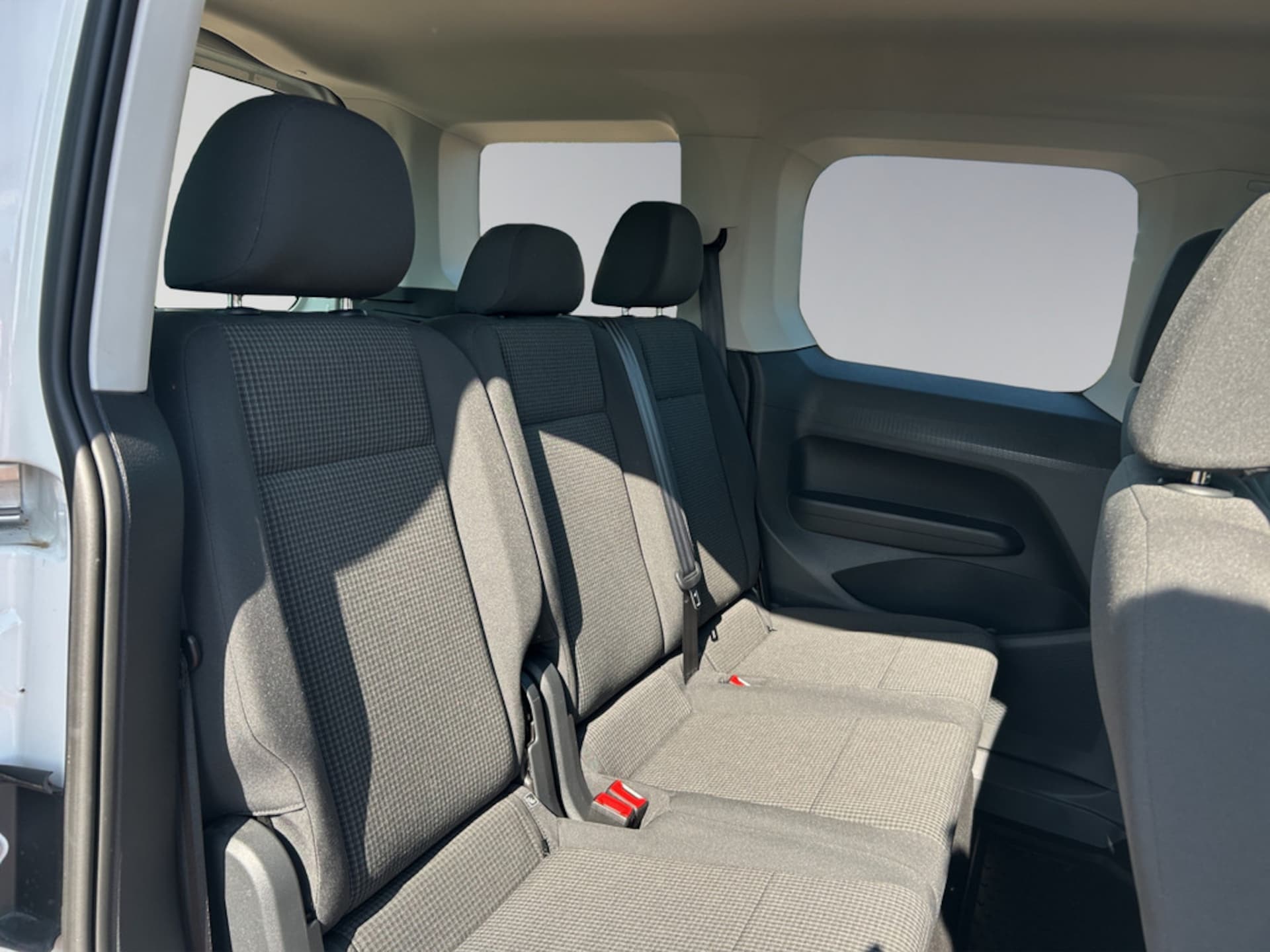 Volkswagen Caddy Kombi Basis-Modell