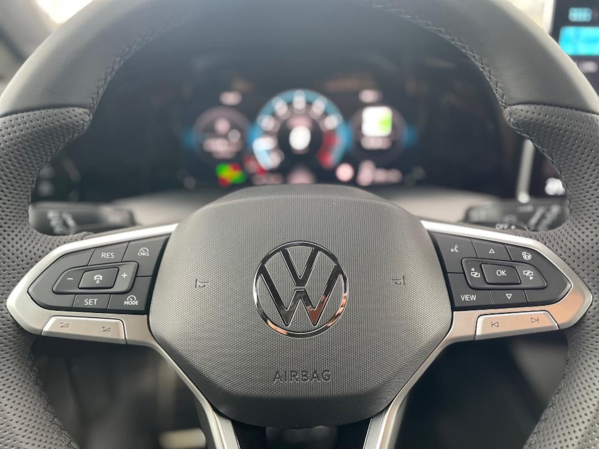 Volkswagen Golf R-Line