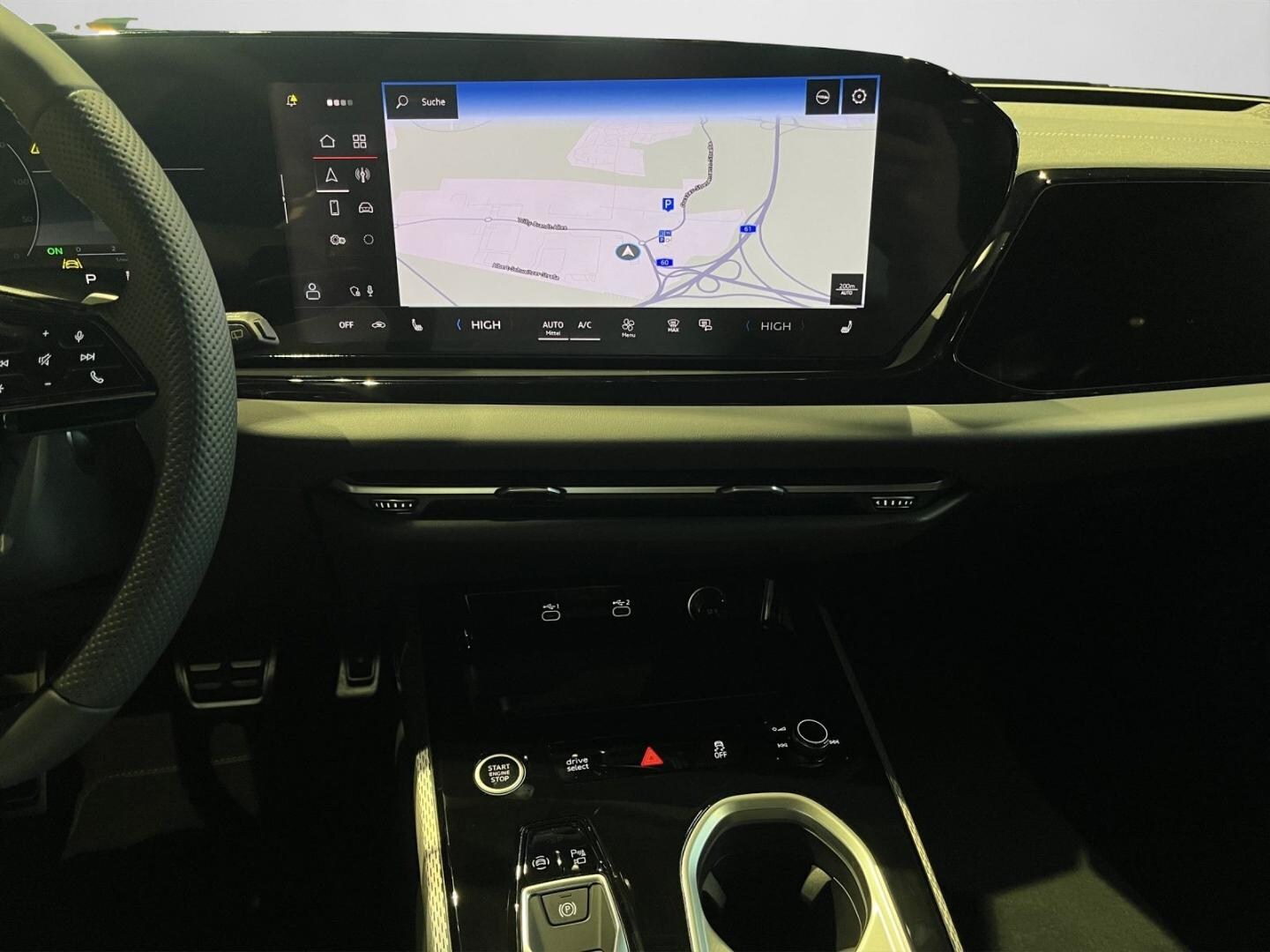 Bild über Audi A6 Avant TDI quattro 150 kW S tronic - für weitere Informationen kontaktieren Sie den Audi Partner
