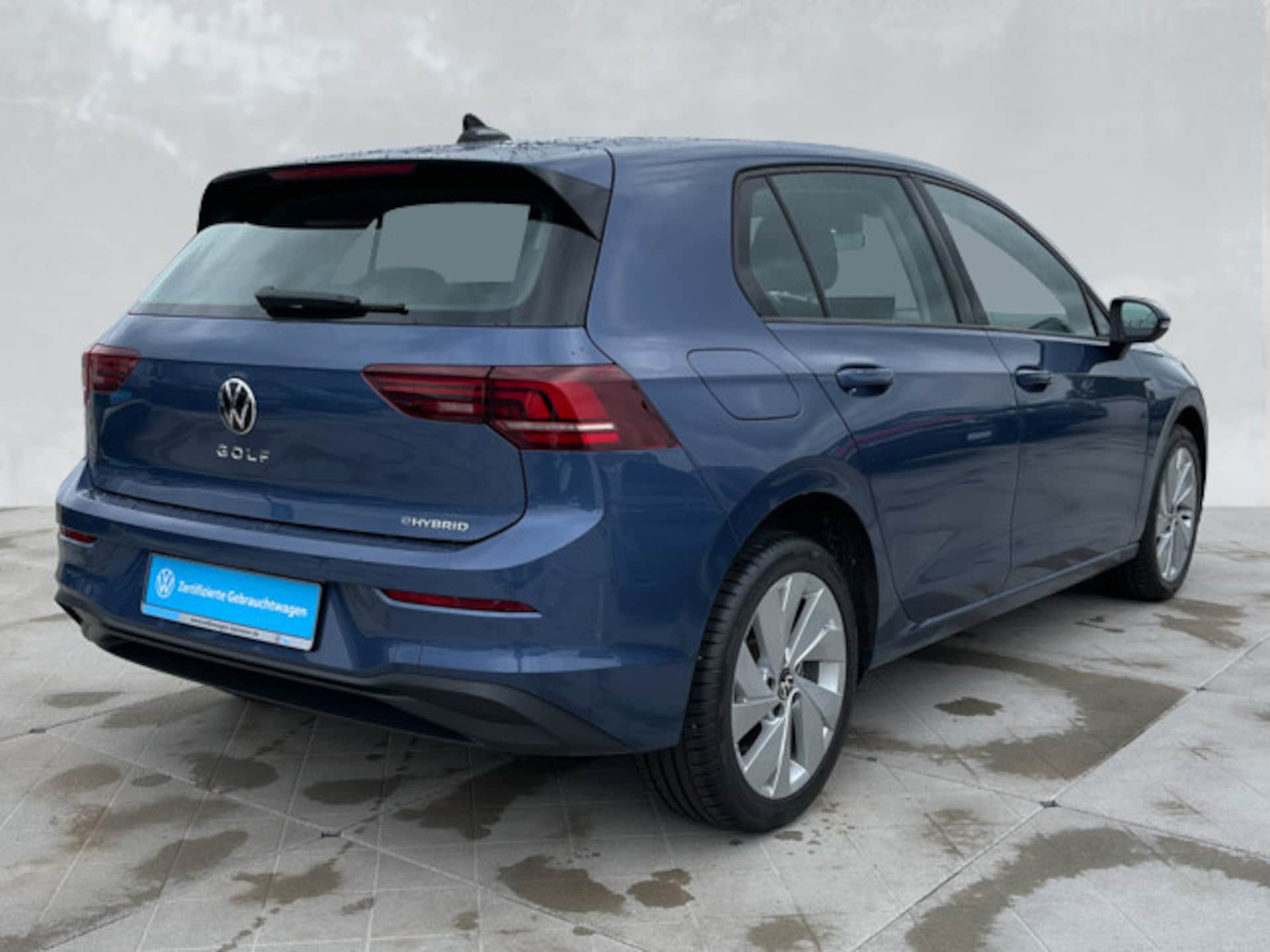 Volkswagen Golf Life