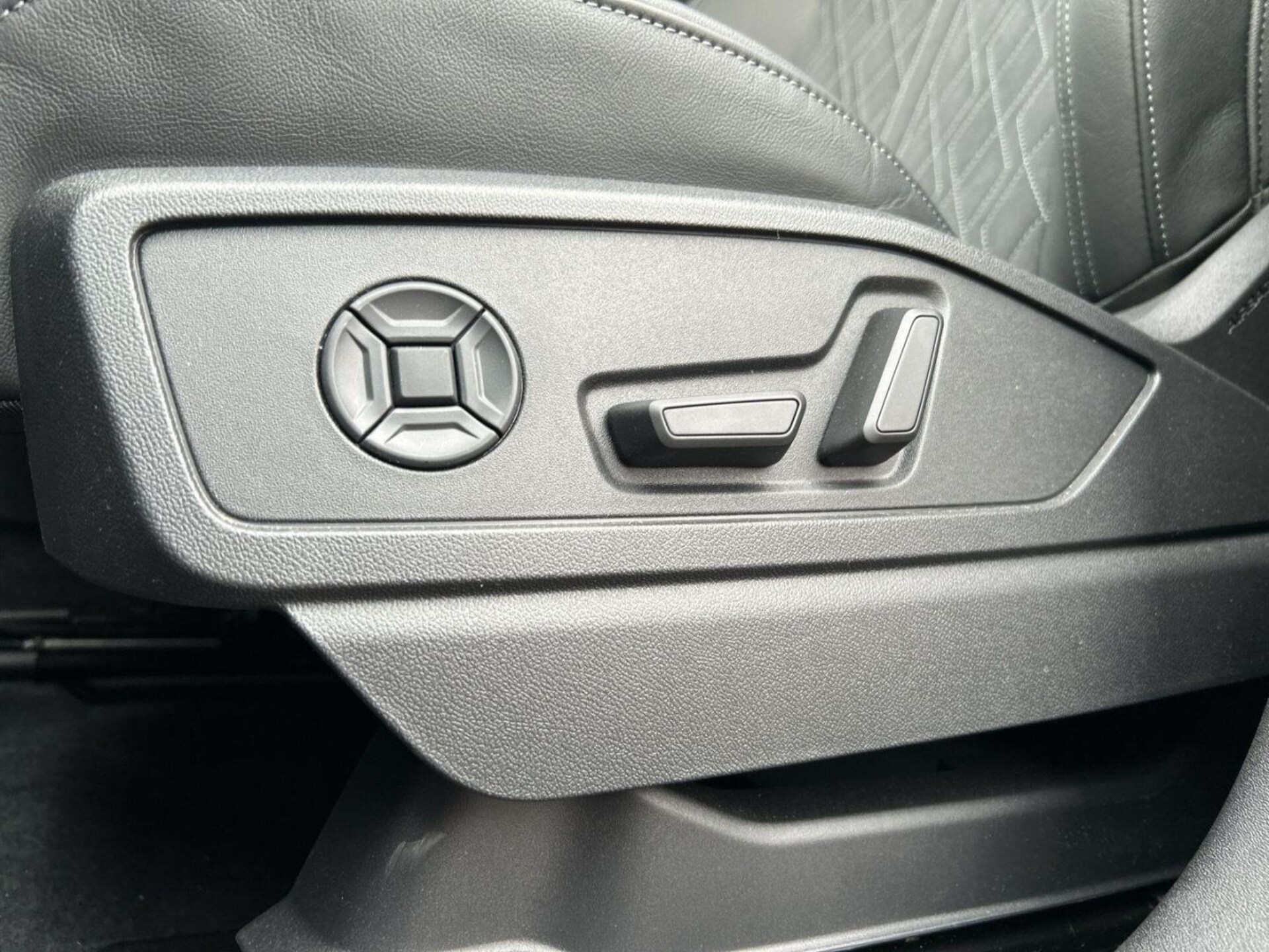 Audi Q5 Sportback edition one