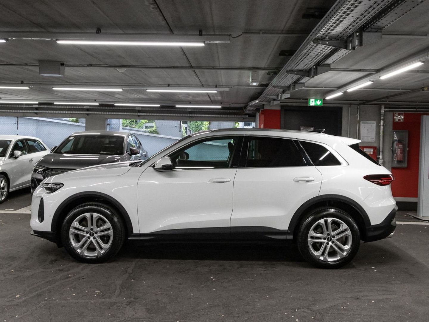 Bild über Audi Q5 SUV TDI quattro 150 kW S tronic - für weitere Informationen kontaktieren Sie den Audi Partner