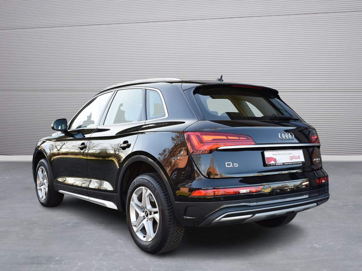 Bild über Audi Q5 40 TFSI quattro S tronic - für weitere Informationen kontaktieren Sie den Audi Partner