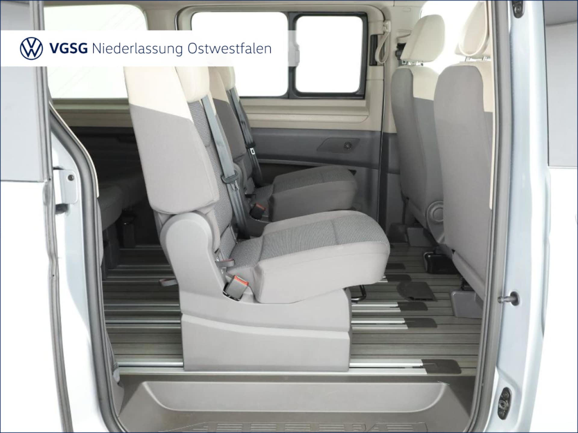 Volkswagen Multivan Langversion Basis-Modell