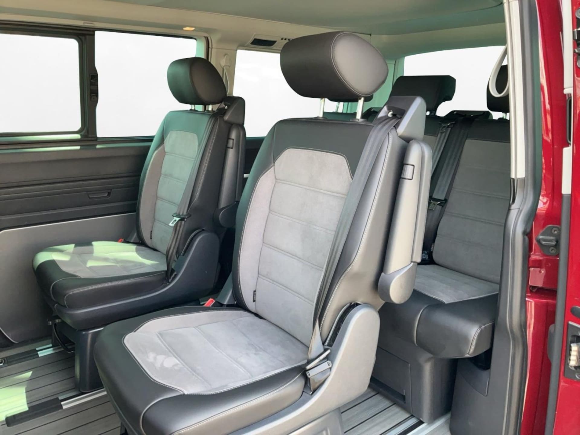 Volkswagen T6.1 California Beach