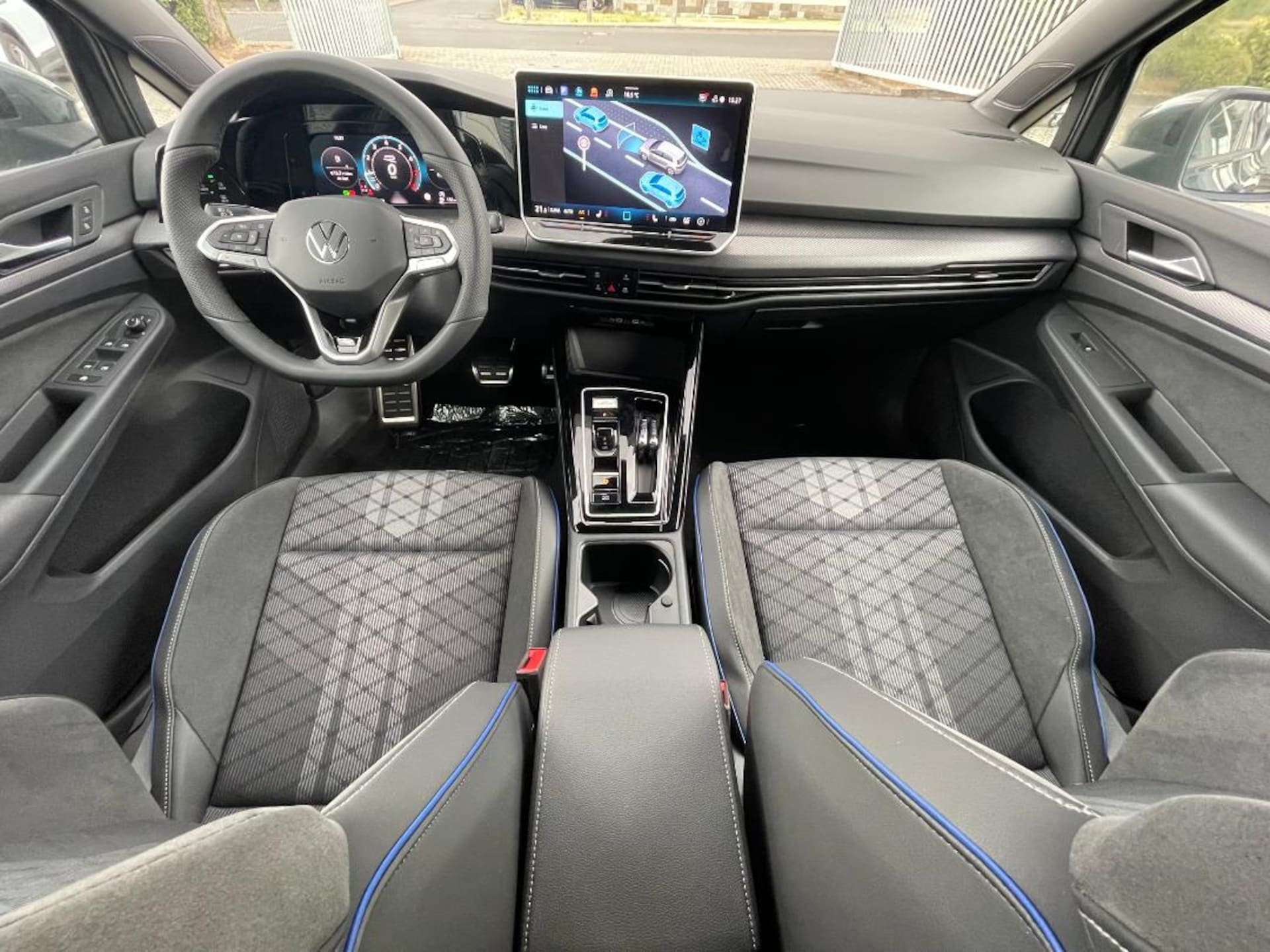 Volkswagen Golf R-Line