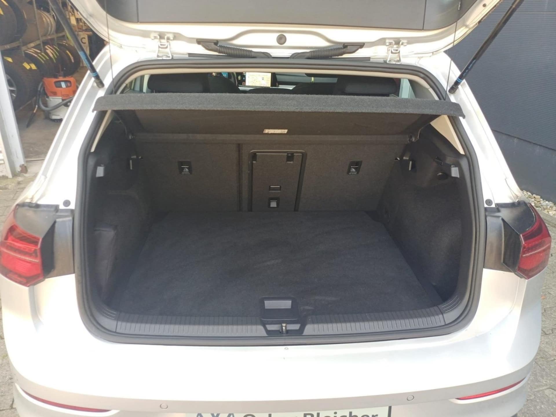 Volkswagen Golf Life