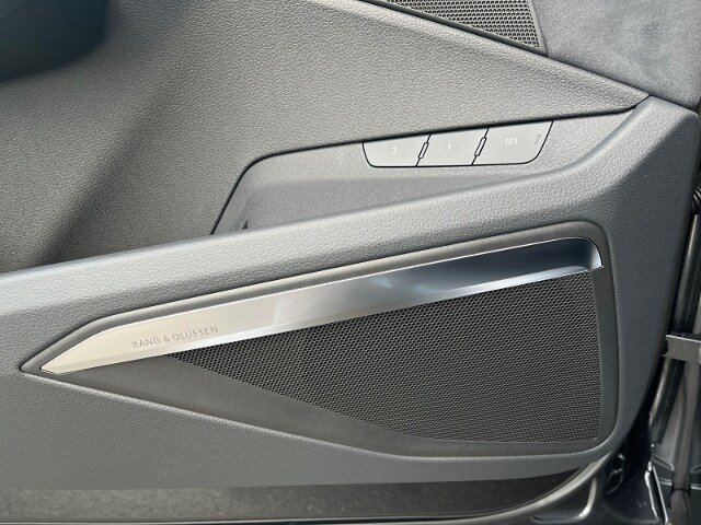 Image about Audi Q8 e-tron S line 55 e-tron quattro