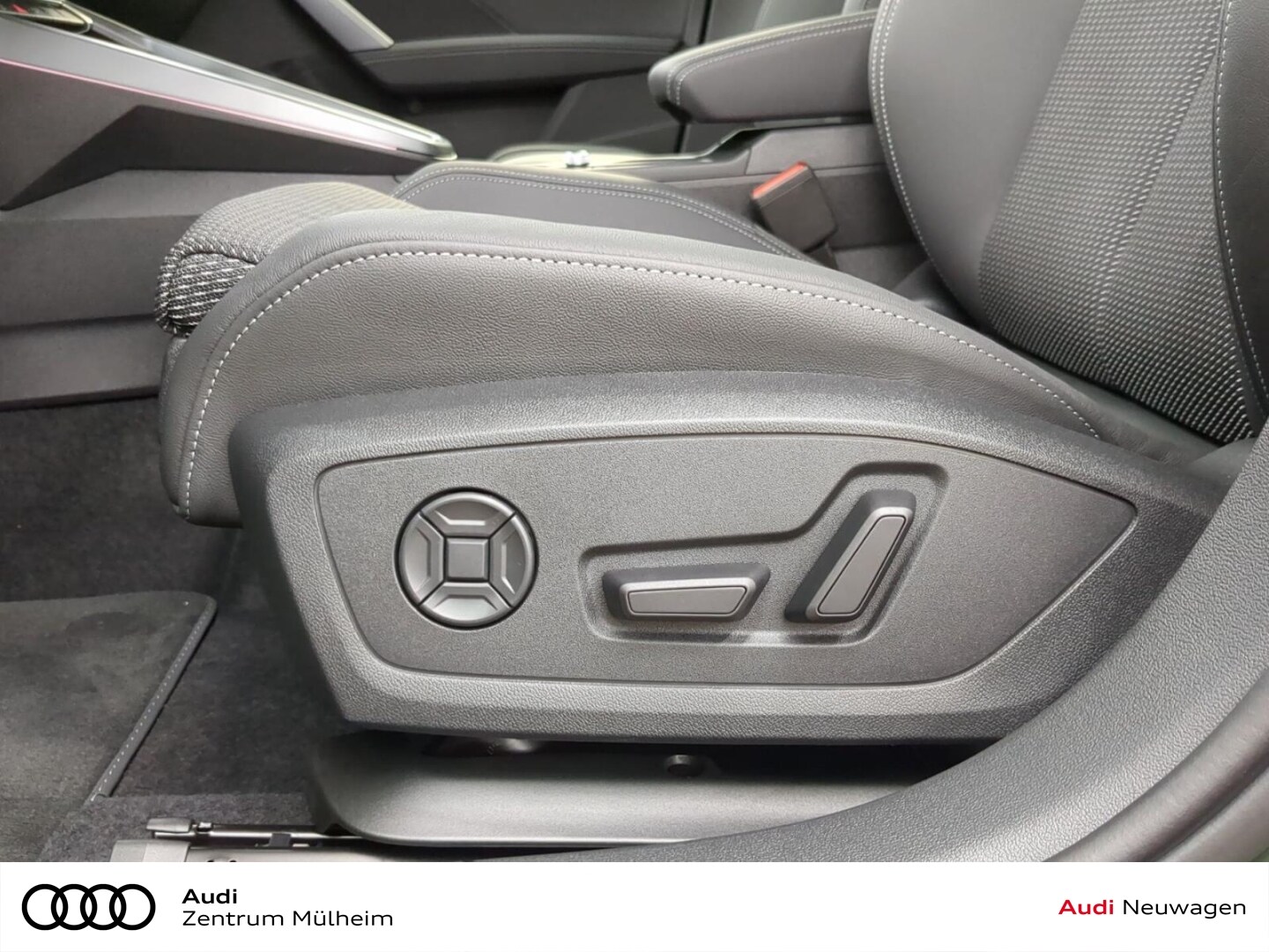Image about Audi S3 Limousine TFSI quattro S tronic
