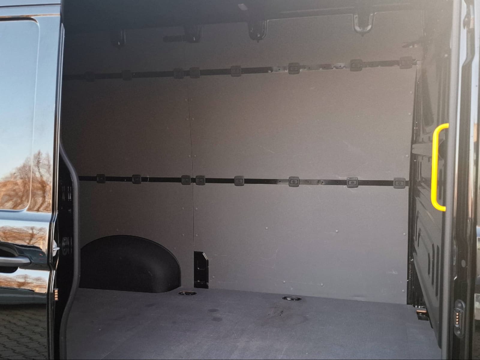 Volkswagen Crafter Kasten mittlerer Radstand – Bild 13