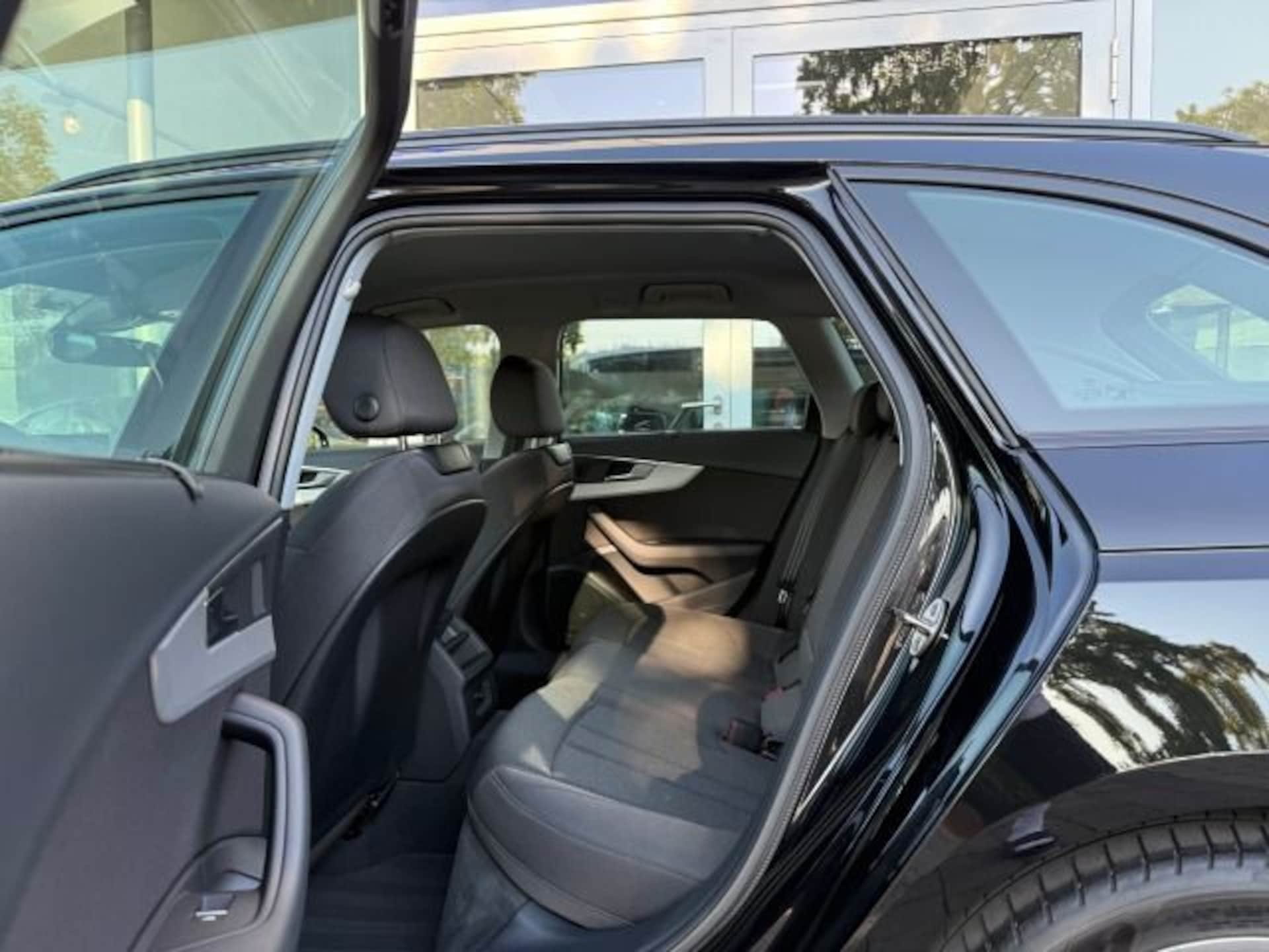 Audi A4 Avant S line