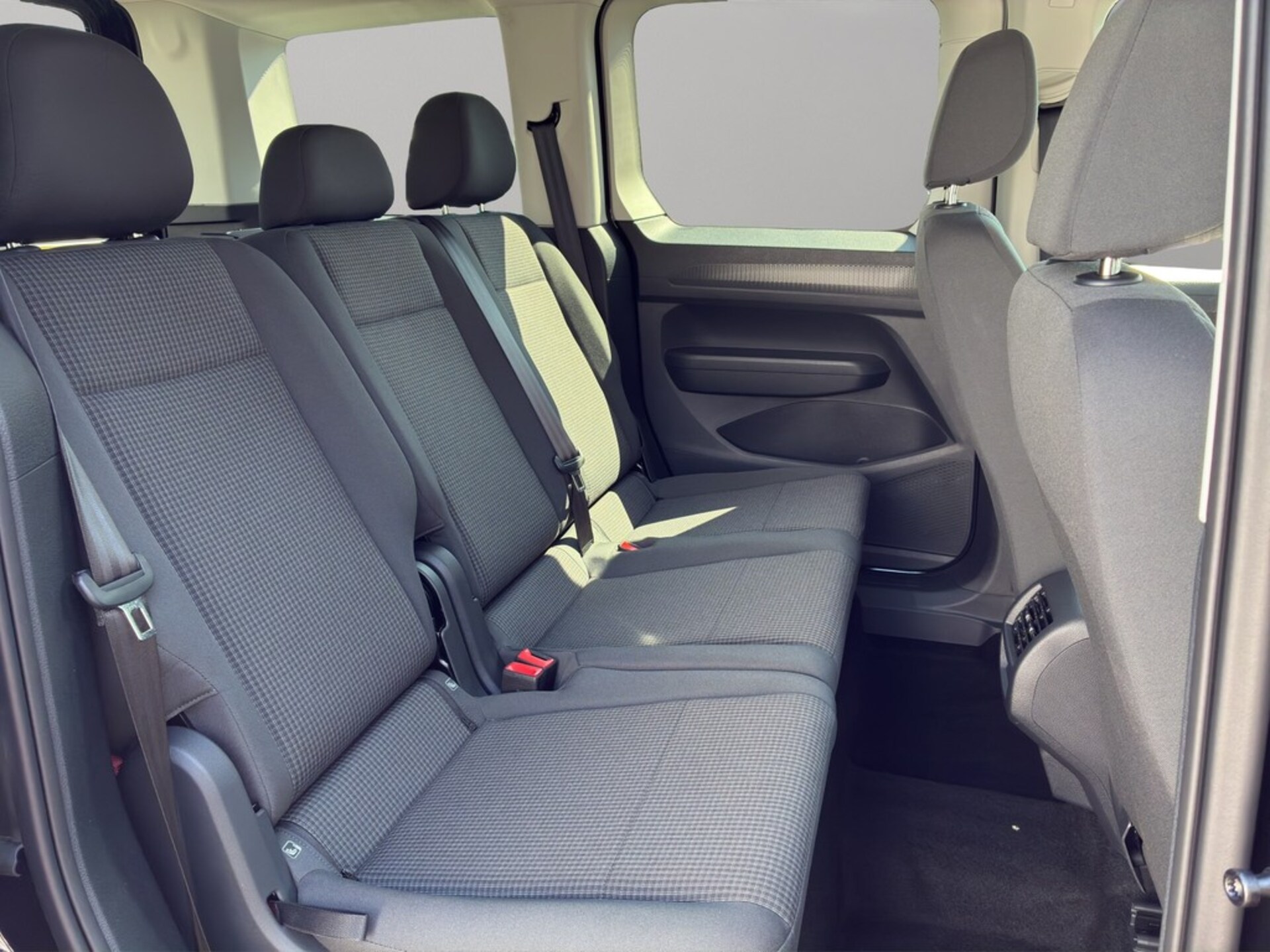 Volkswagen Caddy Basis-Modell
