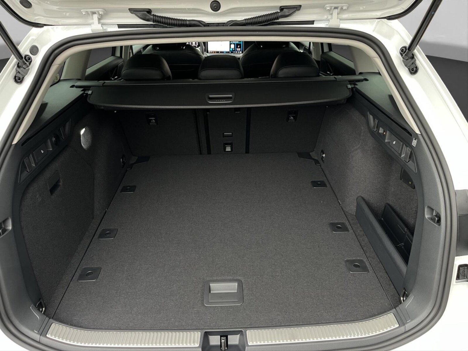 Volkswagen Passat – Bild 15