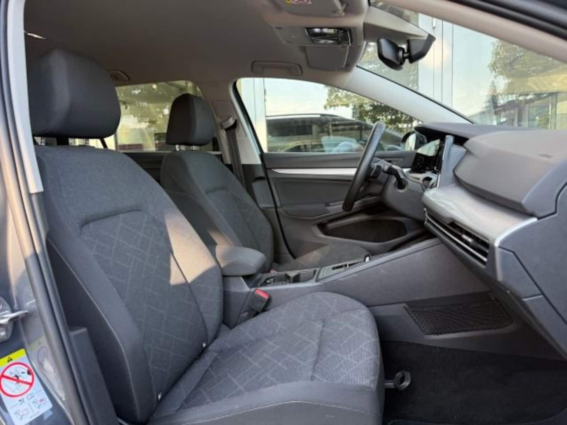 Volkswagen Golf Variant Life