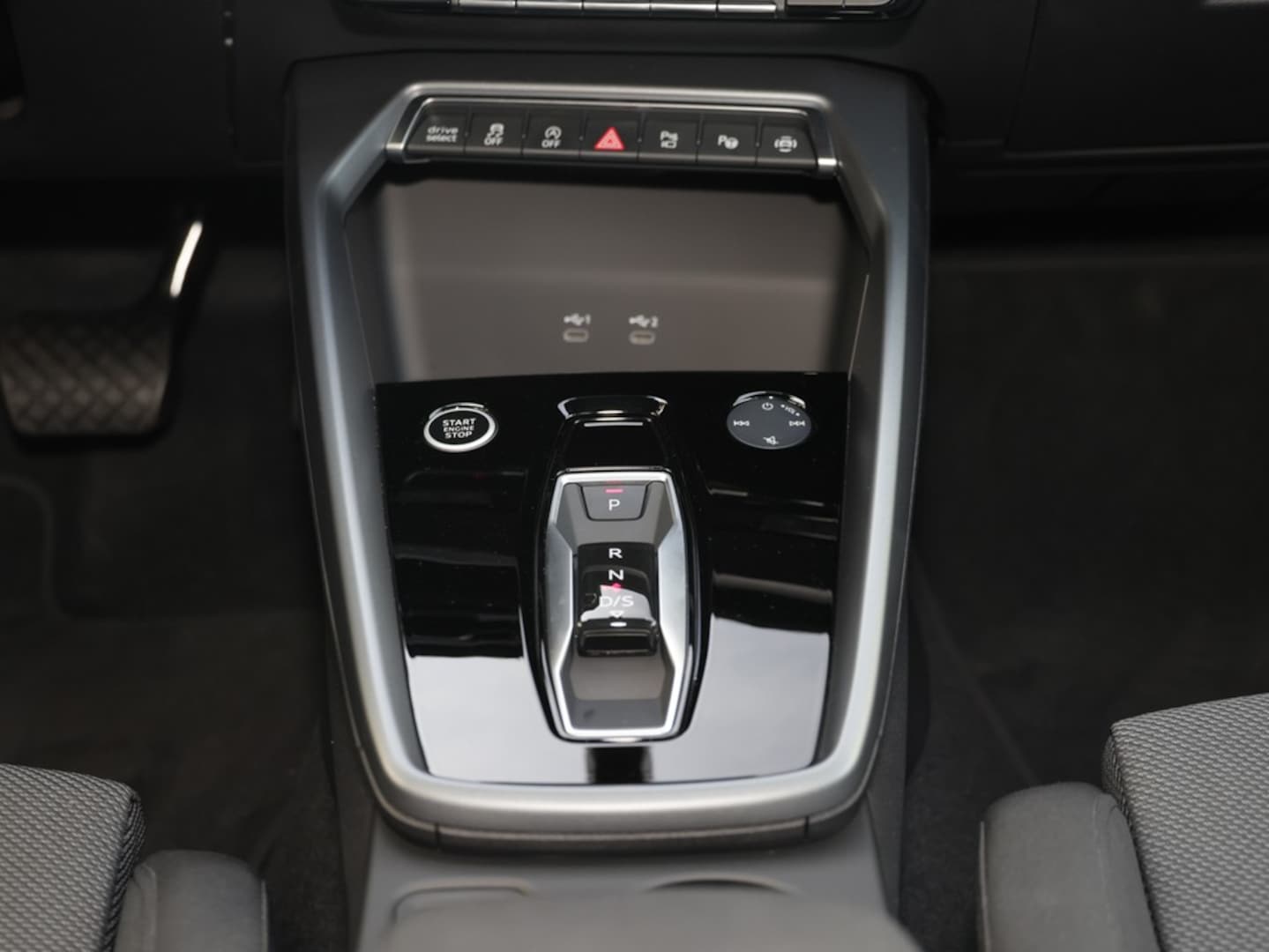 Bild über Audi A3 allstreet TDI S tronic - für weitere Informationen kontaktieren Sie den Audi Partner