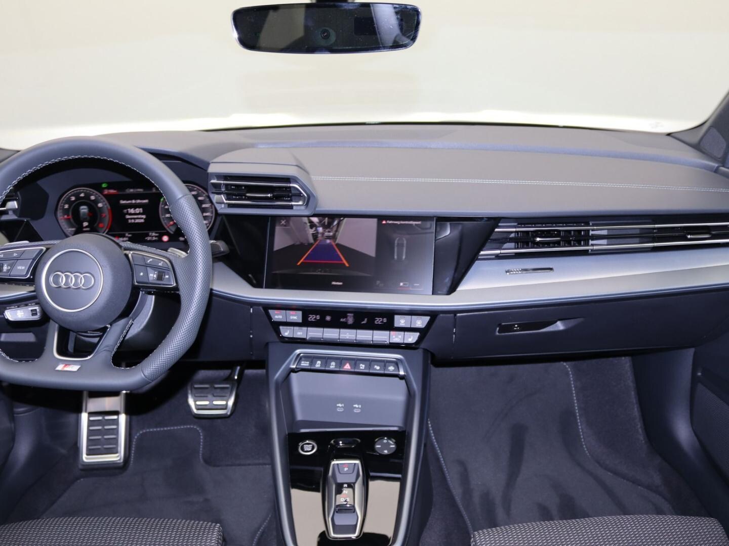 Bild über Audi A3 Sportback TFSI 110 kW S tronic - für weitere Informationen kontaktieren Sie den Audi Partner