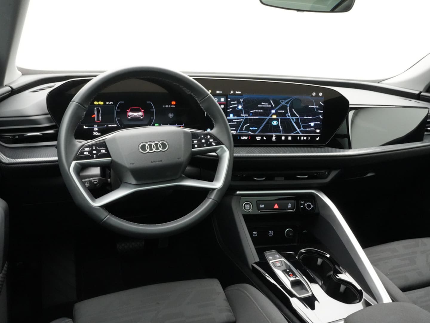 Bild über Audi Q5 SUV TDI quattro 150 kW S tronic - für weitere Informationen kontaktieren Sie den Audi Partner