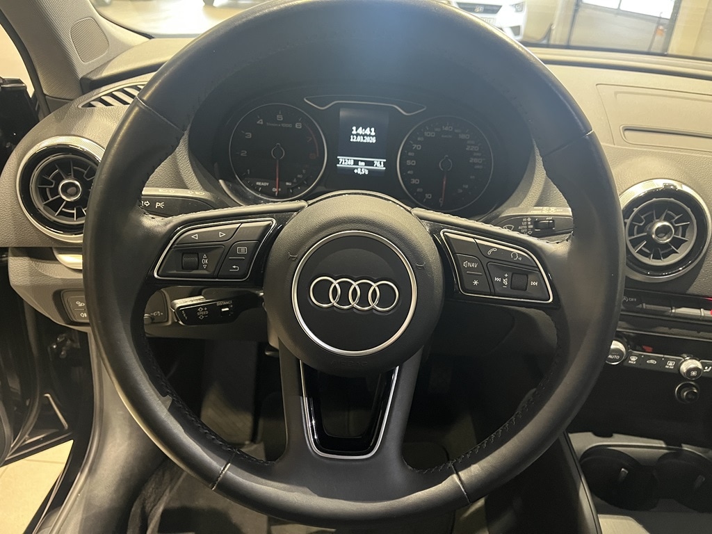 Bild som visar Audi A3 Sportback A3 Sportback 35 TFSI Sport Edition 150 hk 6-växlad - för mer information kontakta din Audi Partner