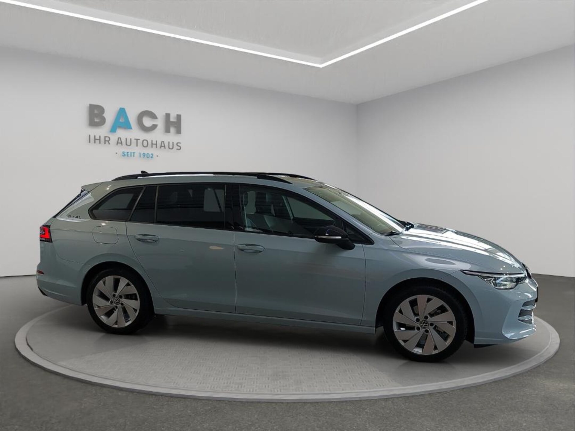 Volkswagen Golf Variant Life