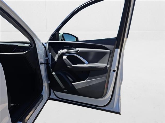 2025 Audi Q5 Premium Plus - Photo 11