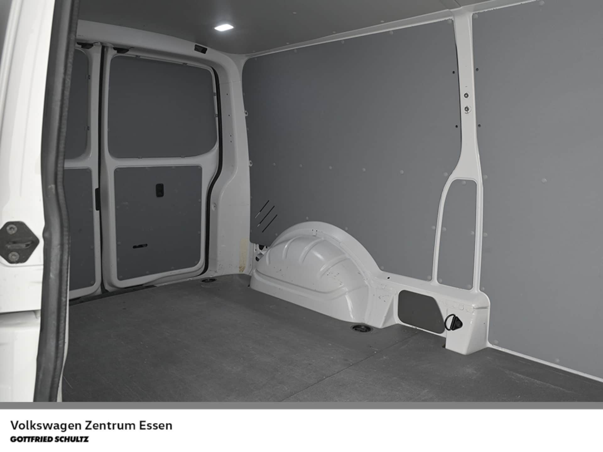 Volkswagen T6.1 Transporter Kasten langer Radstand