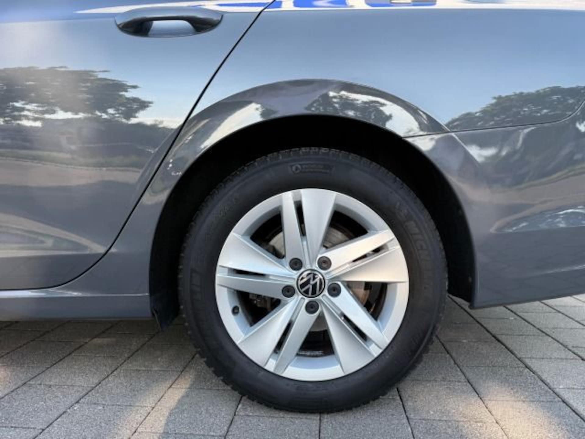 Volkswagen Golf Variant Life