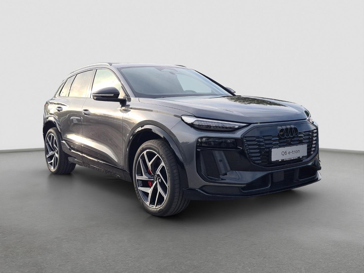 Bild über Audi Q6 SUV e-tron S line business e-tron quattro 315 kW - für weitere Informationen kontaktieren Sie den Audi Partner